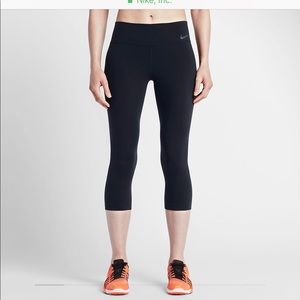 Nike Power Legendary Capri - NWT - MEDIUM